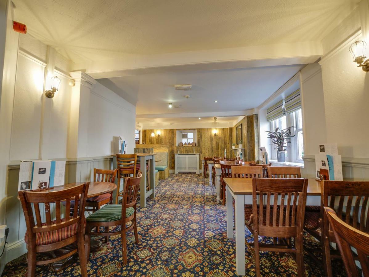 The Swan Hotel เวดบริดจ์ ภายนอก รูปภาพ