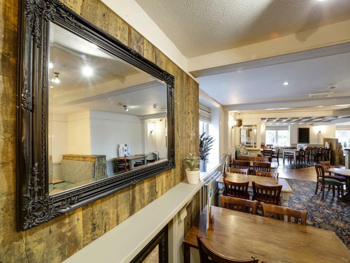 The Swan Hotel เวดบริดจ์ ภายนอก รูปภาพ